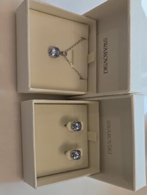 Swarovski Jewelry Set NWT Blue Crystal Square Cushion Cut